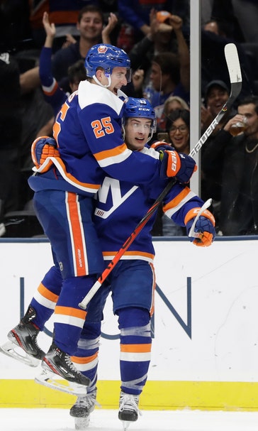 Barzal leads Islanders to 5-3 win over Flyers